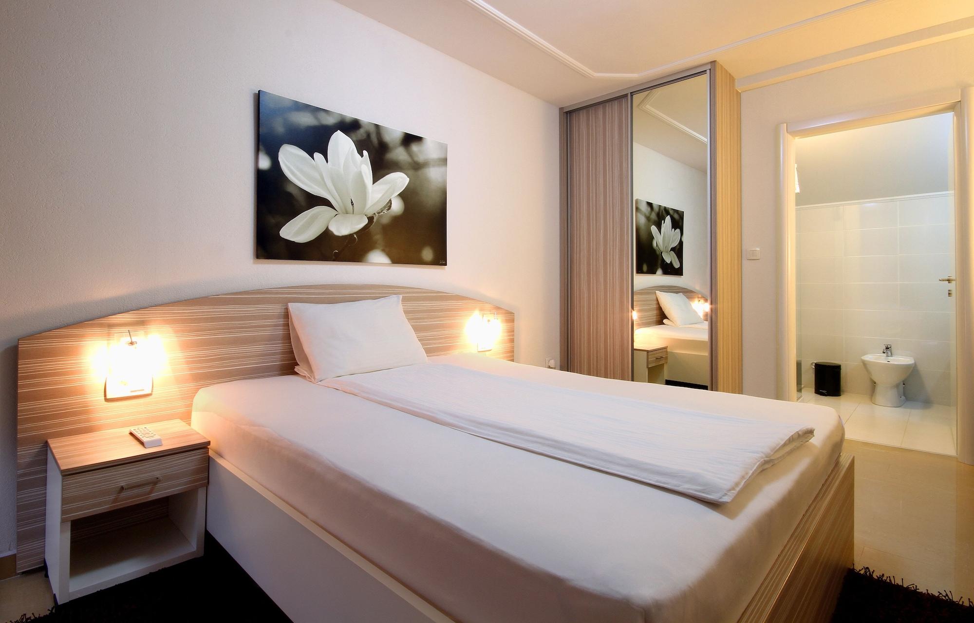 Hotel Aruba Μπούντβα Εξωτερικό φωτογραφία