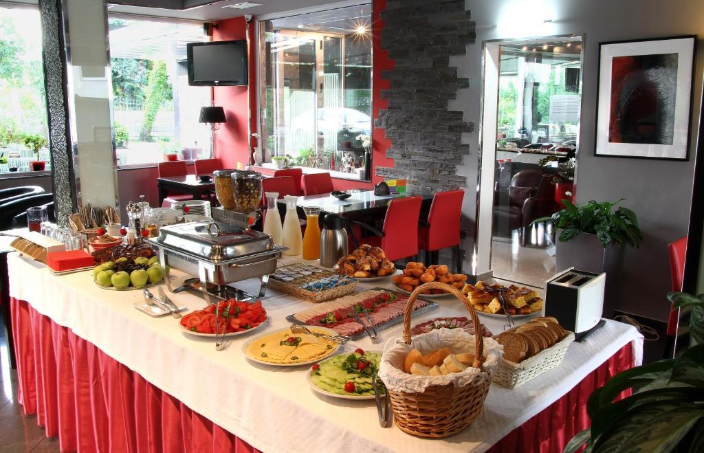 Hotel Aruba Μπούντβα Εξωτερικό φωτογραφία